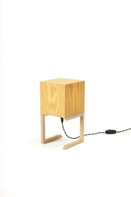 TAHTI Çam Kaplama Masa Abajuru