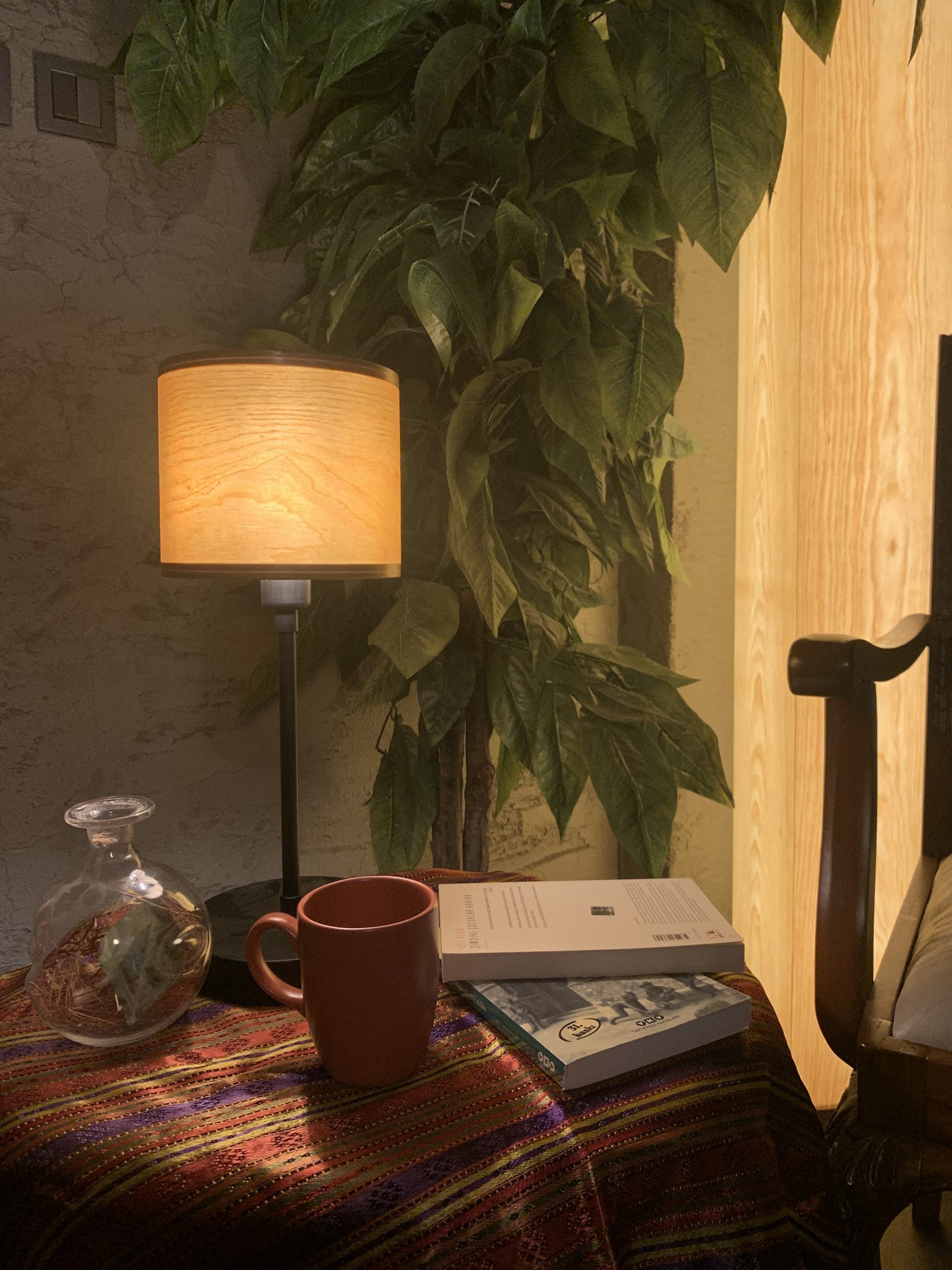 TORNİ El Yapımı Çam Kaplamalı Doğal Ahşap Masa Lambası